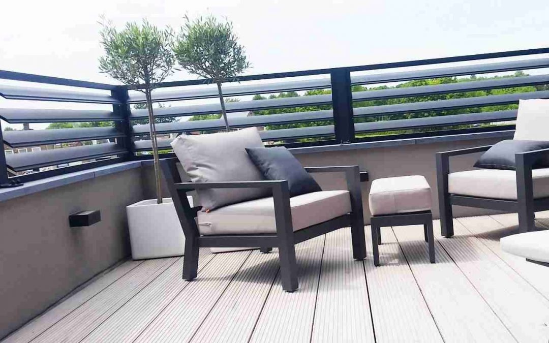 Buitenshutters op balkon